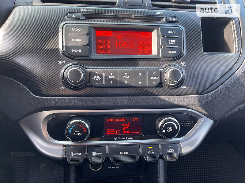 Хетчбек Kia Rio 2013 в Києві