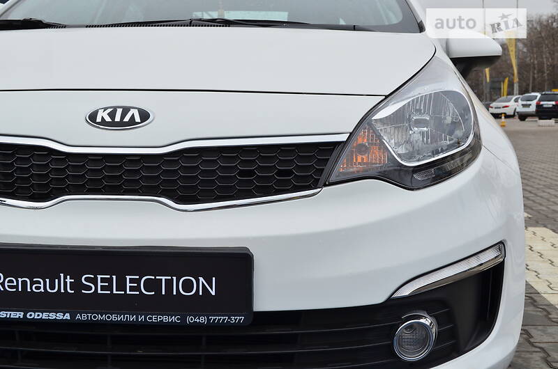 Седан Kia Rio 2015 в Одессе