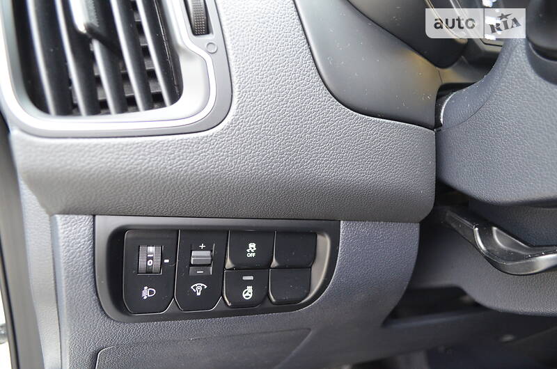 Седан Kia Rio 2015 в Одессе