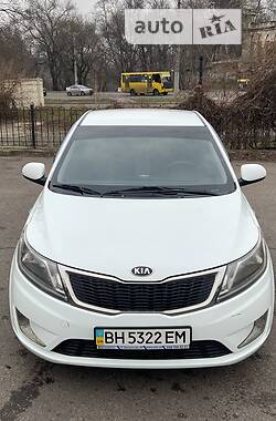 Седан Kia Rio 2013 в 
