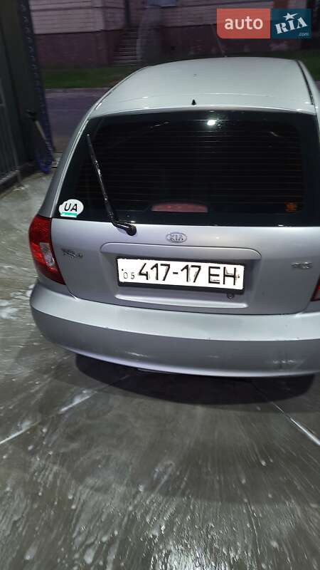 Хэтчбек Kia Rio 2005 в Доброполье