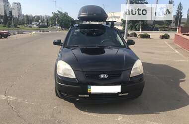 Хэтчбек Kia Rio 2007 в Киеве