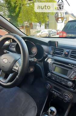 Седан Kia Rio 2012 в Львові