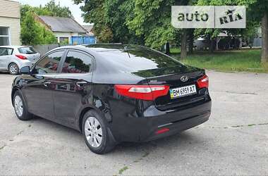 Седан Kia Rio 2012 в Ромнах