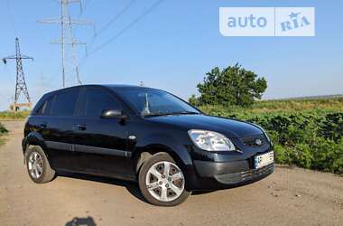 Хэтчбек Kia Rio 2008 в Запорожье