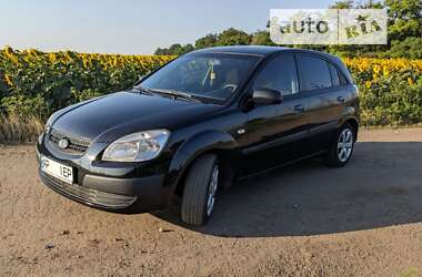 Хэтчбек Kia Rio 2008 в Запорожье