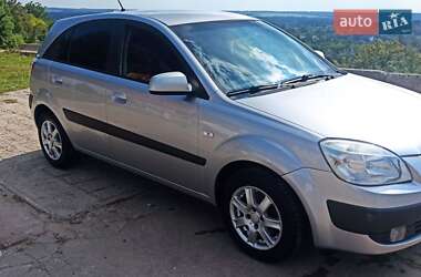 Хэтчбек Kia Rio 2007 в Богодухове