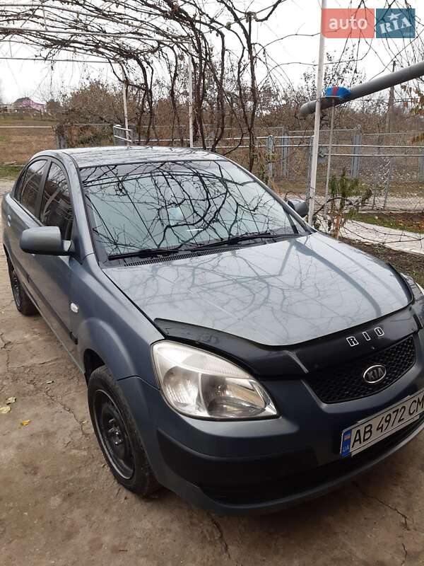Седан Kia Rio 2007 в Крыжополе