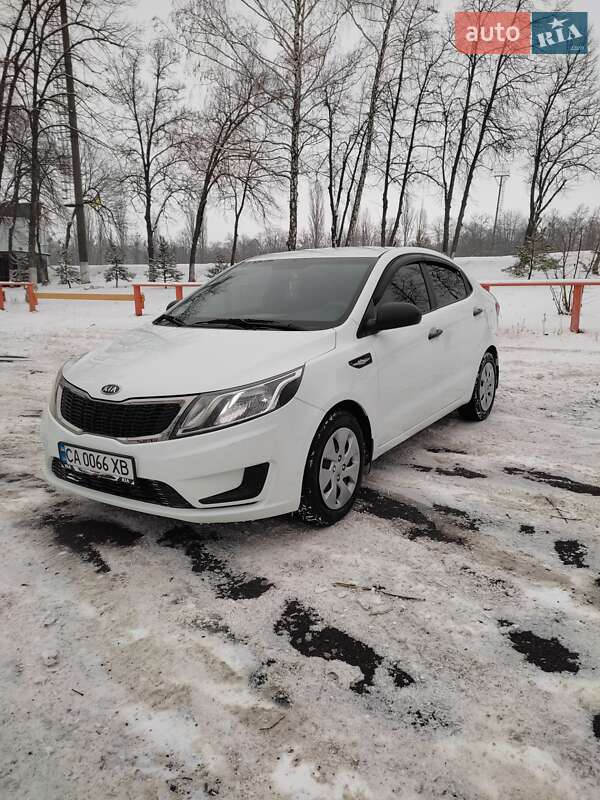 Седан Kia Rio 2012 в Звенигородці
