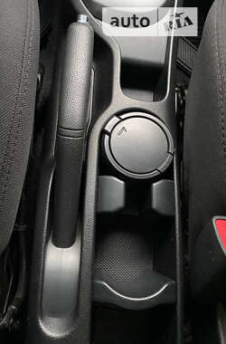 Седан Kia Rio 2013 в 