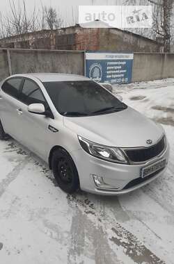 Седан Kia Rio 2012 в Сумах