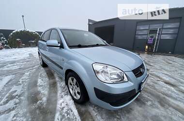 Хэтчбек Kia Rio 2008 в Полтаве