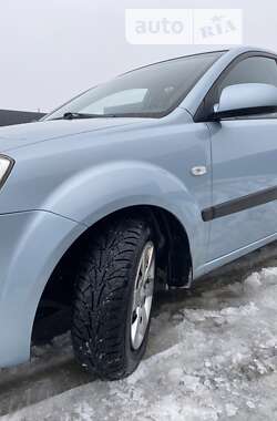 Хэтчбек Kia Rio 2008 в Полтаве