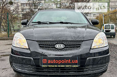 Хэтчбек Kia Rio 2006 в Сумах