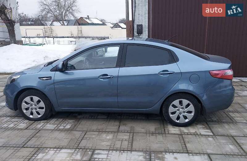 Седан Kia Rio 2013 в Чернігові