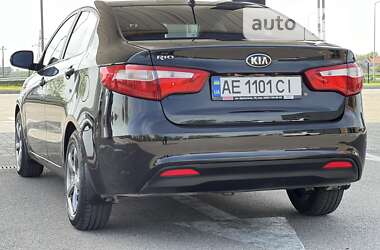 Седан Kia Rio 2013 в Дніпрі