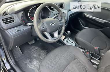 Седан Kia Rio 2013 в Дніпрі