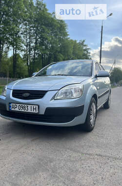 Хэтчбек Kia Rio 2007 в Кривом Роге