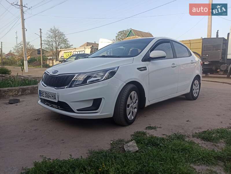 Седан Kia Rio 2013 в Вознесенську