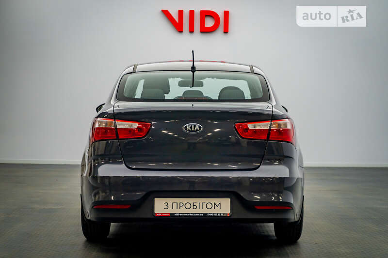 Седан Kia Rio 2016 в Киеве фото 3 Седан Kia Rio 2016 в Киеве