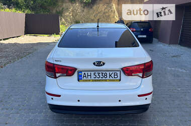 Седан Kia Rio 2015 в Вінниці