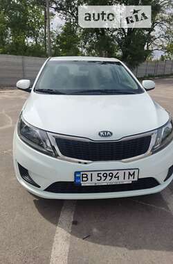 Седан Kia Rio 2013 в Кременчуге