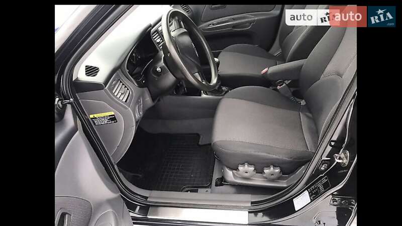 Хетчбек Kia Rio 2007 в Львові
