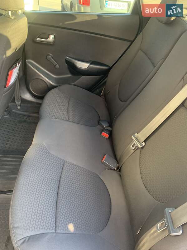 Седан Kia Rio 2013 в Борисполе
