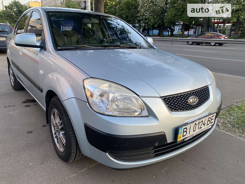 Седан Kia Rio 2008 в Києві