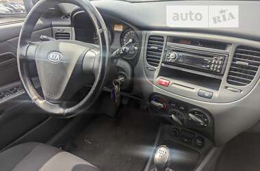 Хетчбек Kia Rio 2007 в Рівному