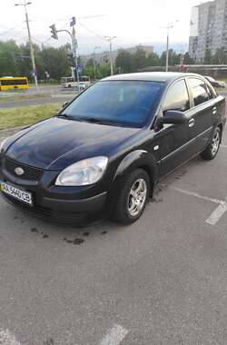 Седан Kia Rio 2006 в Києві