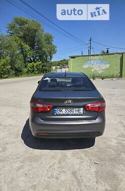 Седан Kia Rio 2013 в Рівному