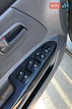Седан Kia Rio 2011 в 