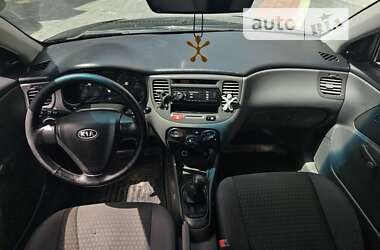 Седан Kia Rio 2007 в Львові