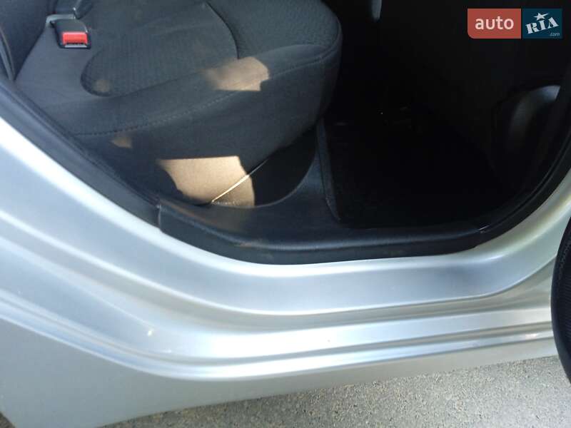 Седан Kia Rio 2012 в Харкові