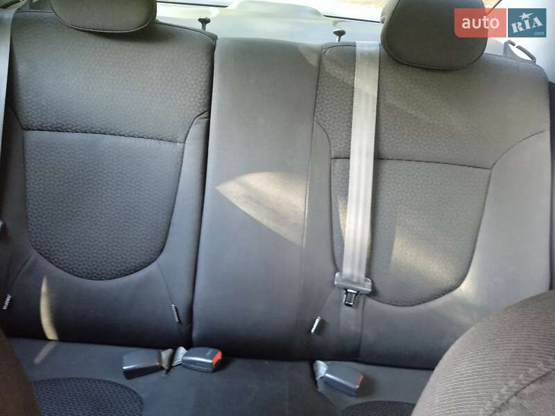 Седан Kia Rio 2012 в Харкові