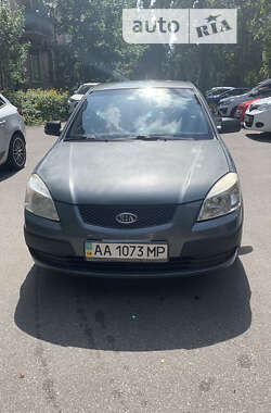 Седан Kia Rio 2006 в Києві