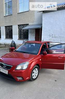 Хэтчбек Kia Rio 2011 в Виннице