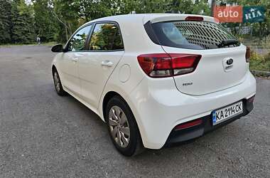 Хетчбек Kia Rio 2017 в Києві