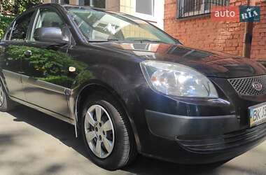 Седан Kia Rio 2006 в Рівному