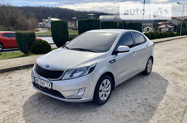 Седан Kia Rio 2012 в Днепре