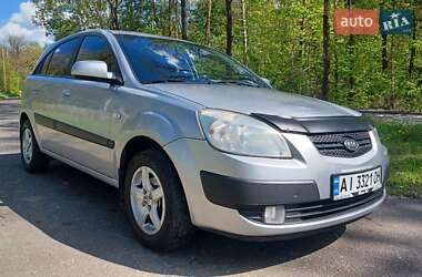 Хэтчбек Kia Rio 2006 в 