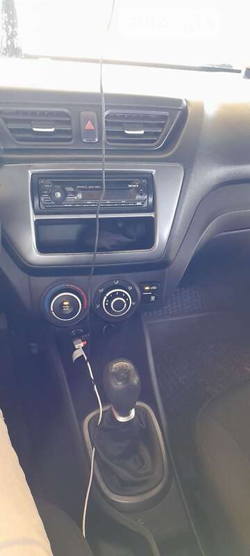 Седан Kia Rio 2011 в Львове