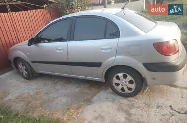 Седан Kia Rio 2007 в Шепетівці