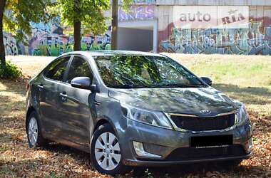 Седан Kia Rio 2013 в Києві