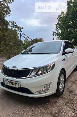 Седан Kia Rio 2012 в Чугуеве