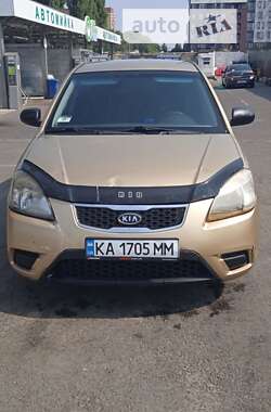 Седан Kia Rio 2010 в Києві