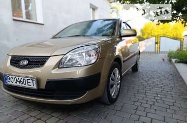 Хетчбек Kia Rio 2008 в Тернополі