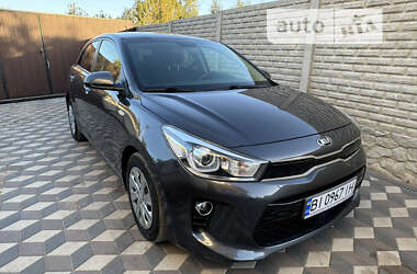 Хэтчбек Kia Rio 2017 в Полтаве