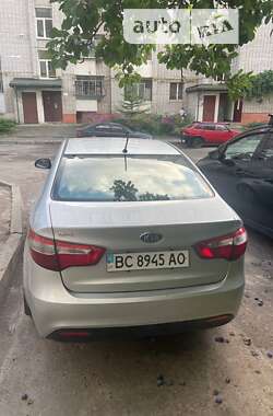 Седан Kia Rio 2011 в Львові